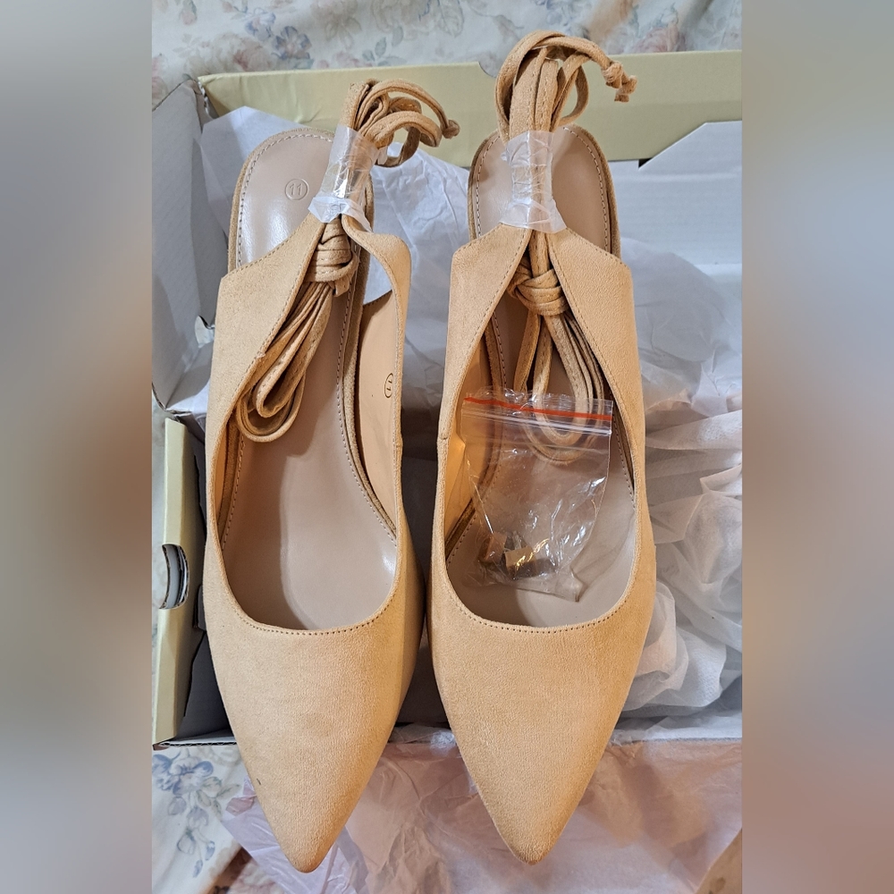 Size 11 new in box dress shoes